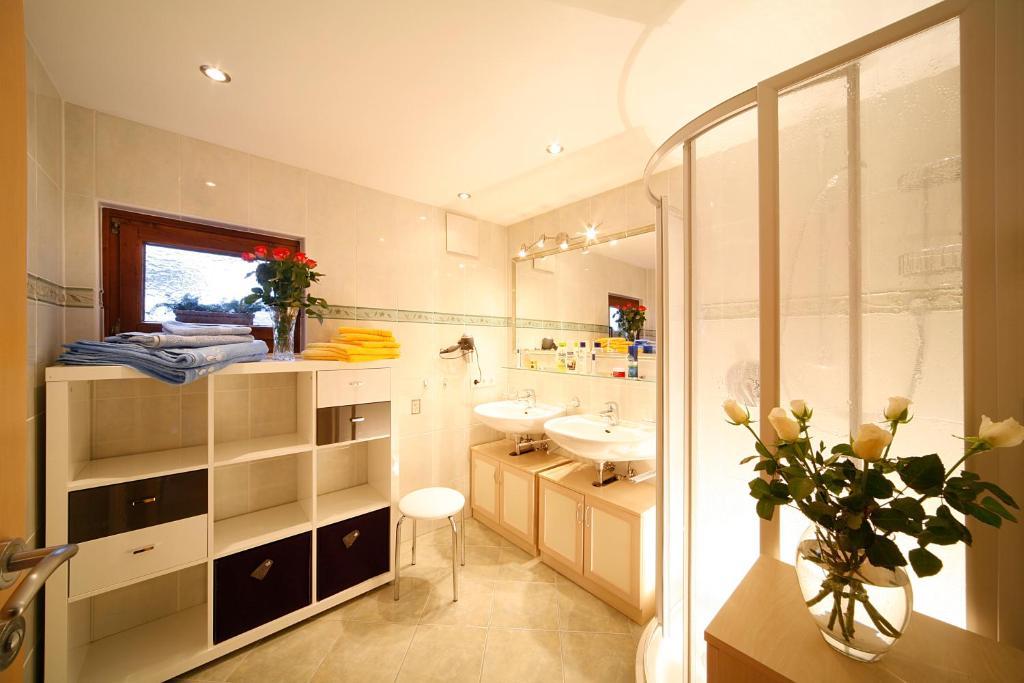 Apartment Haus Schatz كيتزبوهيل الغرفة الصورة